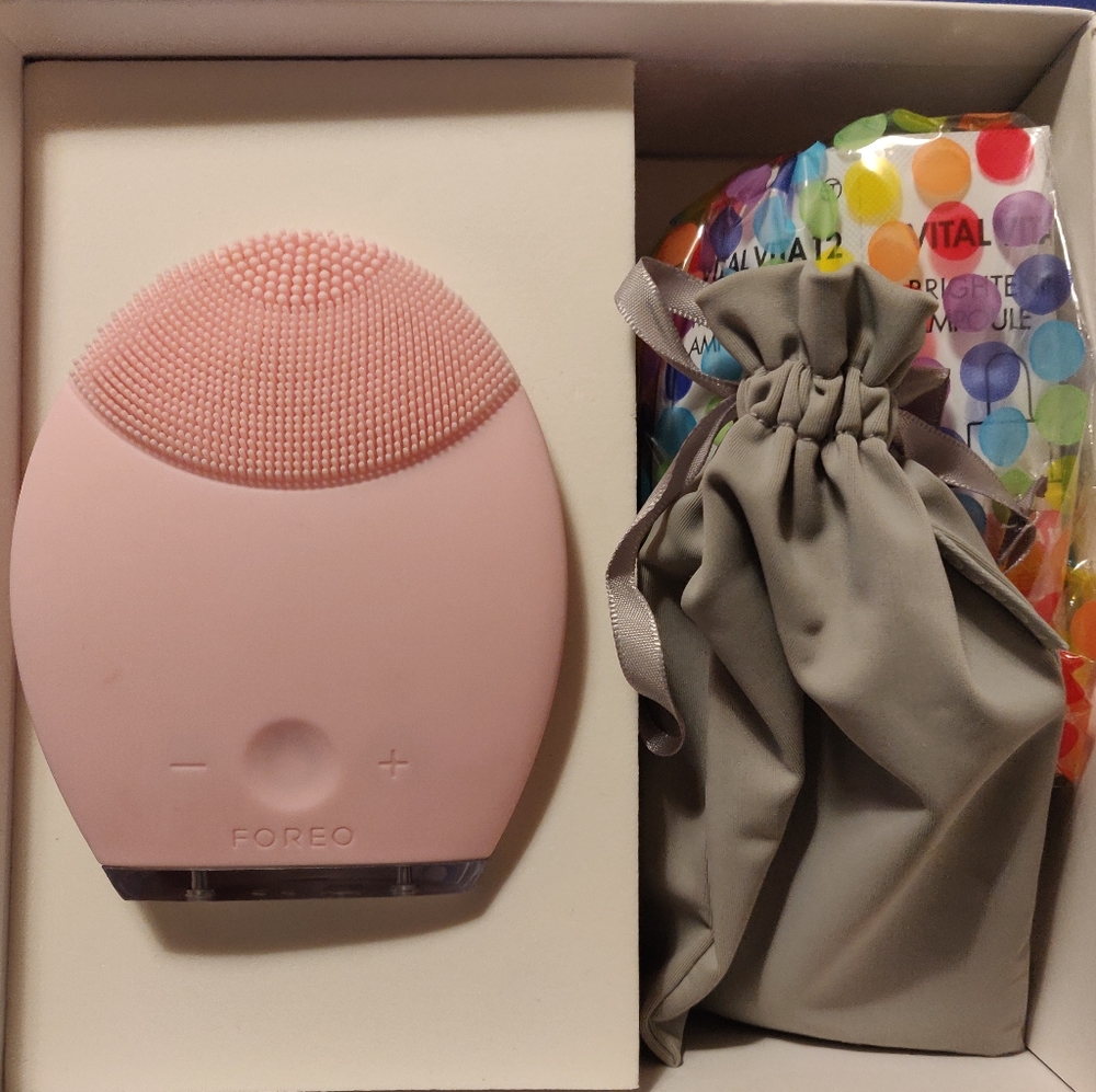Foreo Luna 2 with bonus